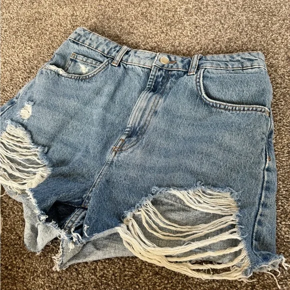 Zara High Rise Ripped Shorts - Picture 5 of 7